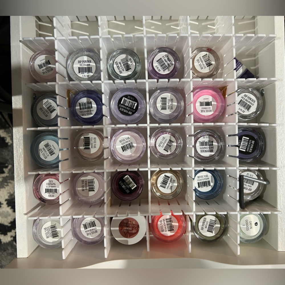 Revel Nail Lot
